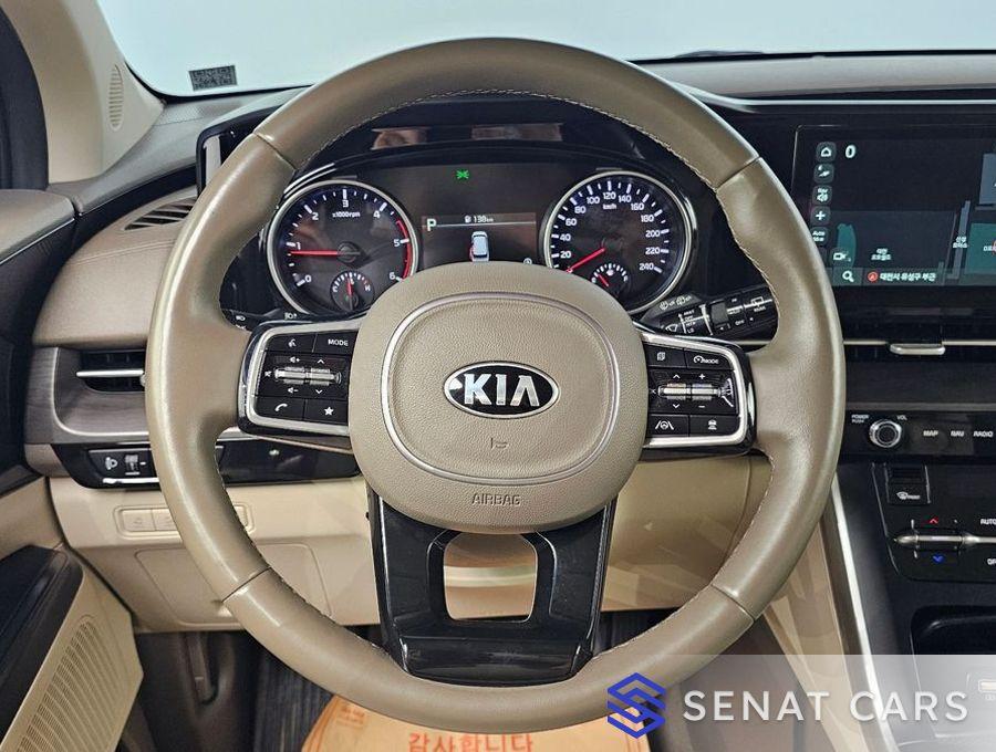 Kia Carnival 9-Seater Prestige 2WD