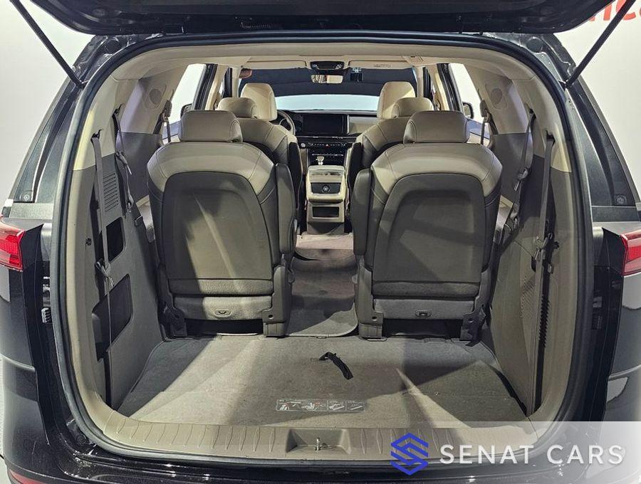 Kia Carnival 9-Seater Prestige 2WD