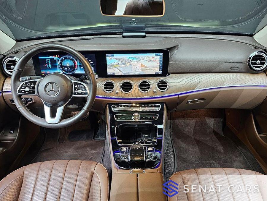 Mercedes-Benz E-Class E300 4MATIC Exclusive 4WD