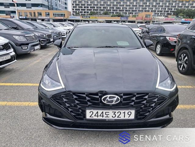 Hyundai Sonata 2.0 Premium Plus 2WD