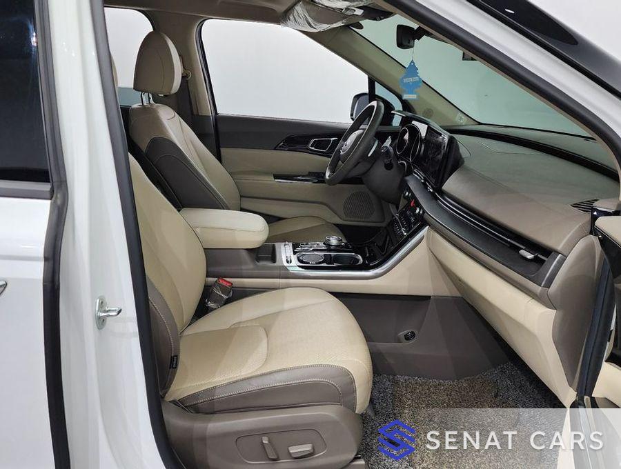 Kia Carnival 7-Seater Noblesse 2WD