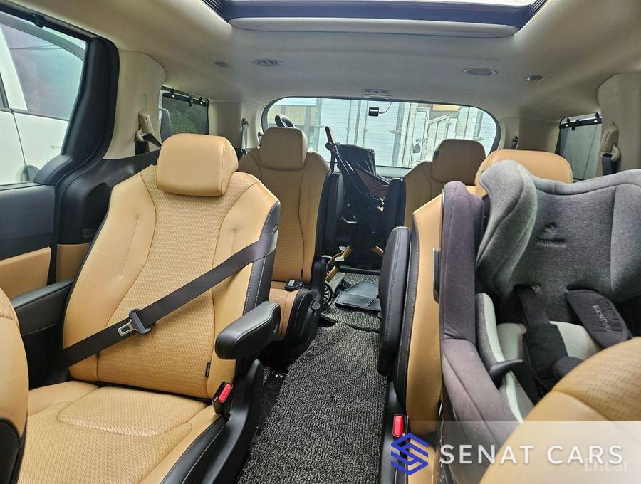 Kia Carnival 9-Seater Signature 2WD