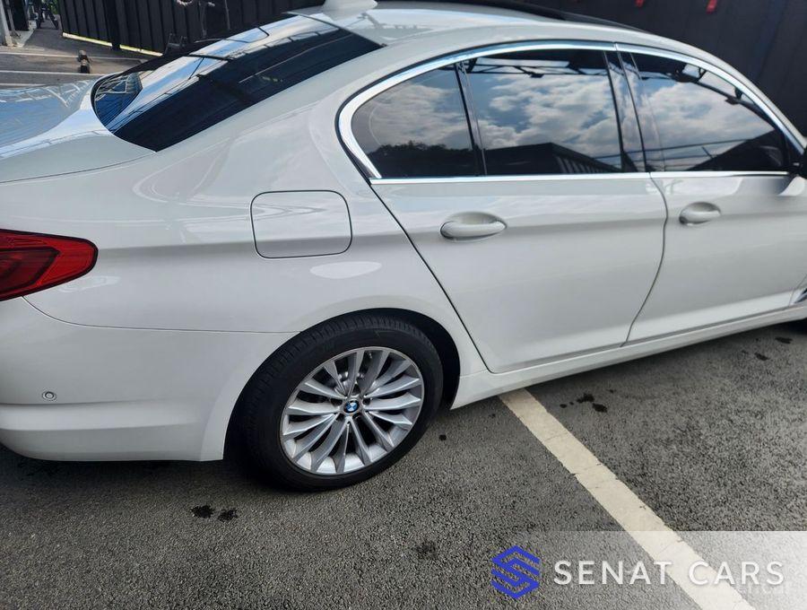 BMW 5-Series 520d Luxury Plus 2WD