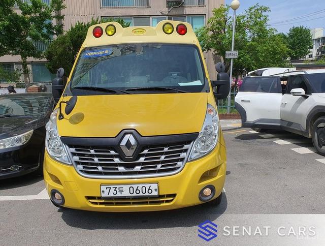 Renault-KoreaSamsung Master School Bus 15-Seater 2WD