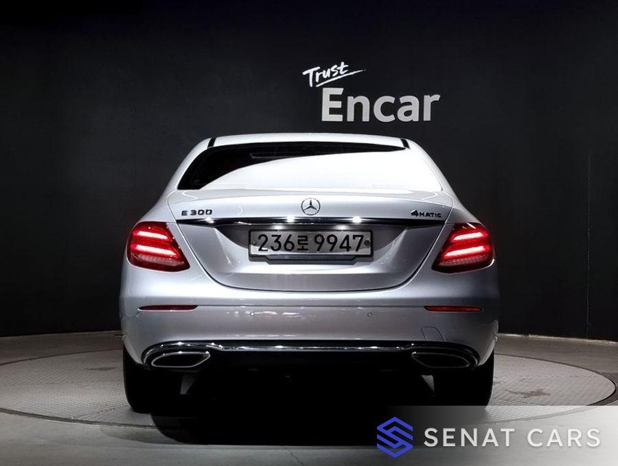 Mercedes-Benz E-Class E300 4MATIC Exclusive 4WD