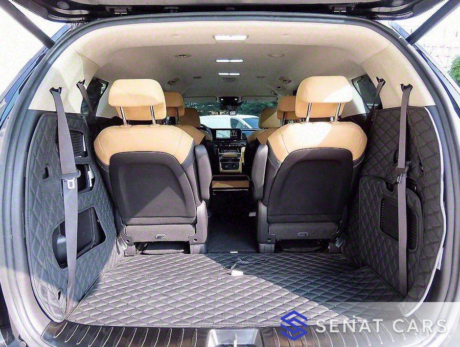 Kia Carnival 9-Seater Signature 2WD