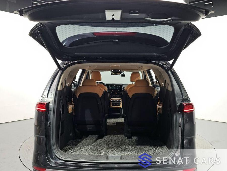 Kia Carnival 9-Seater Signature 2WD