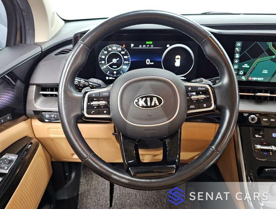 Kia Carnival 9-Seater Signature 2WD