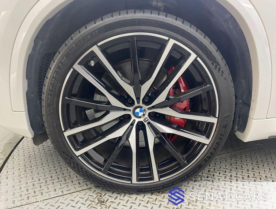 BMW X5 M50i 2WD