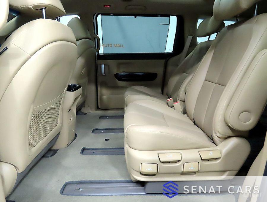 Kia Carnival Gasoline 7-Seater Limousine VIP 2WD