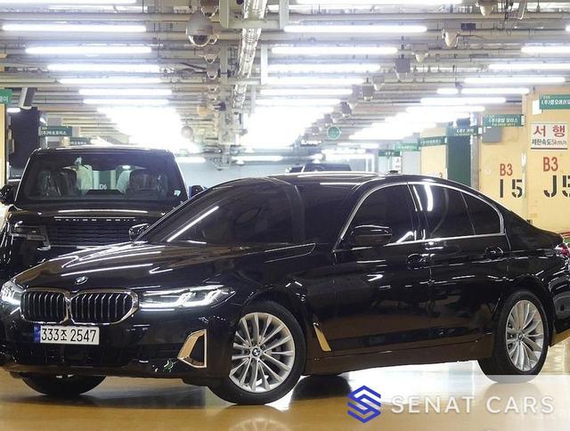 BMW 5-Series 520i Luxury 2WD