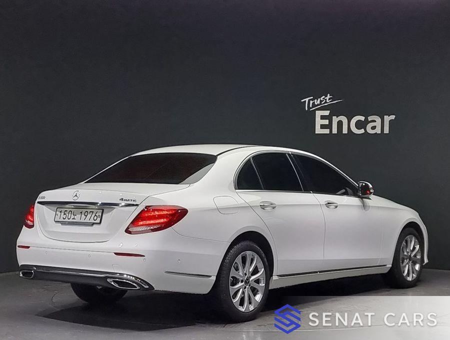 Mercedes-Benz E-Class E300 4MATIC Exclusive 4WD