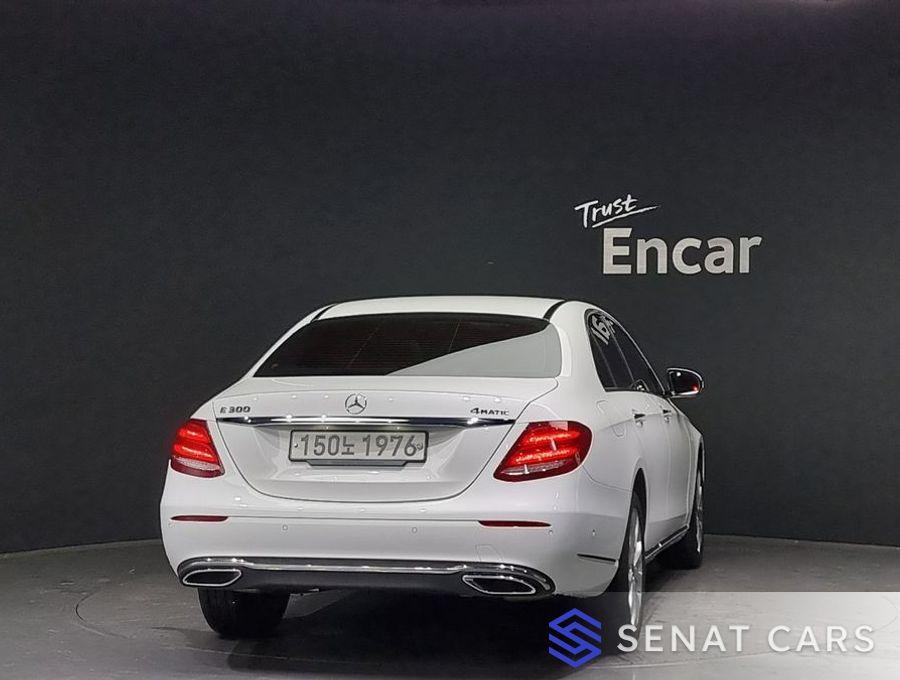 Mercedes-Benz E-Class E300 4MATIC Exclusive 4WD