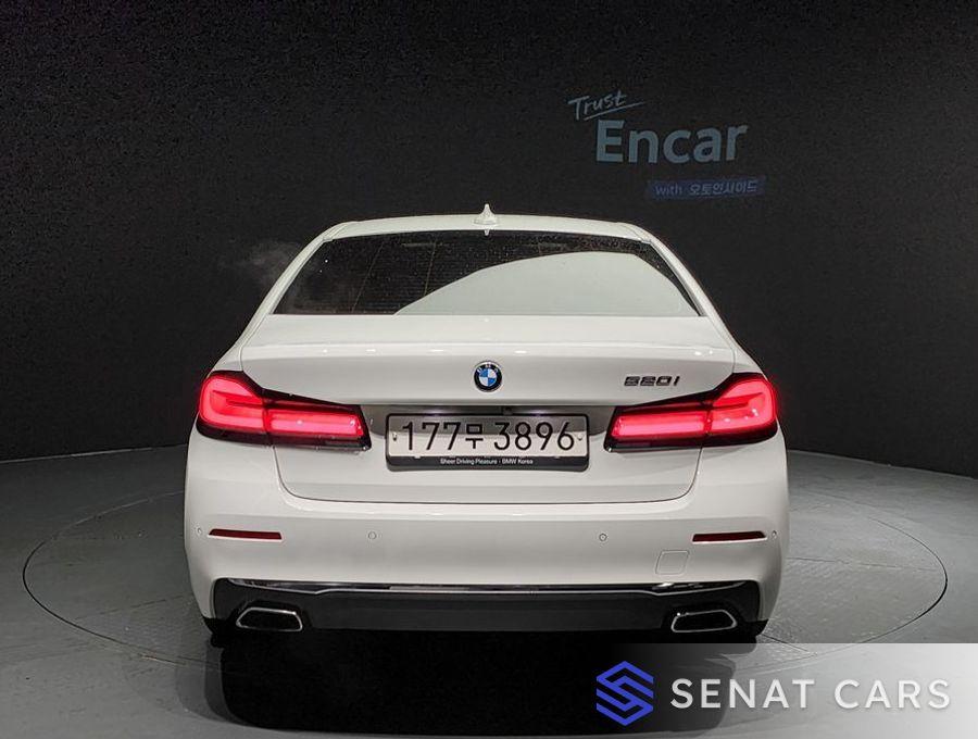 BMW 5-Series 520i Luxury 2WD