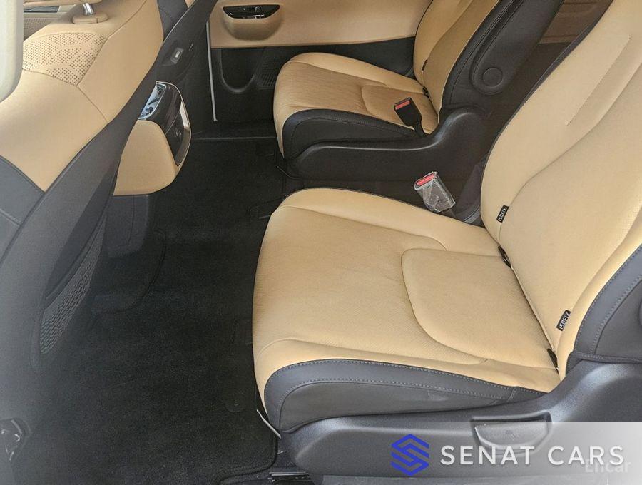 Kia Carnival Gasoline 9-Seater Noblesse 2WD