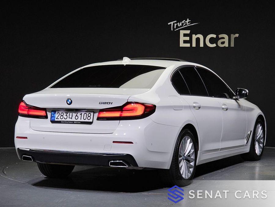 BMW 5-Series 520i Luxury 2WD