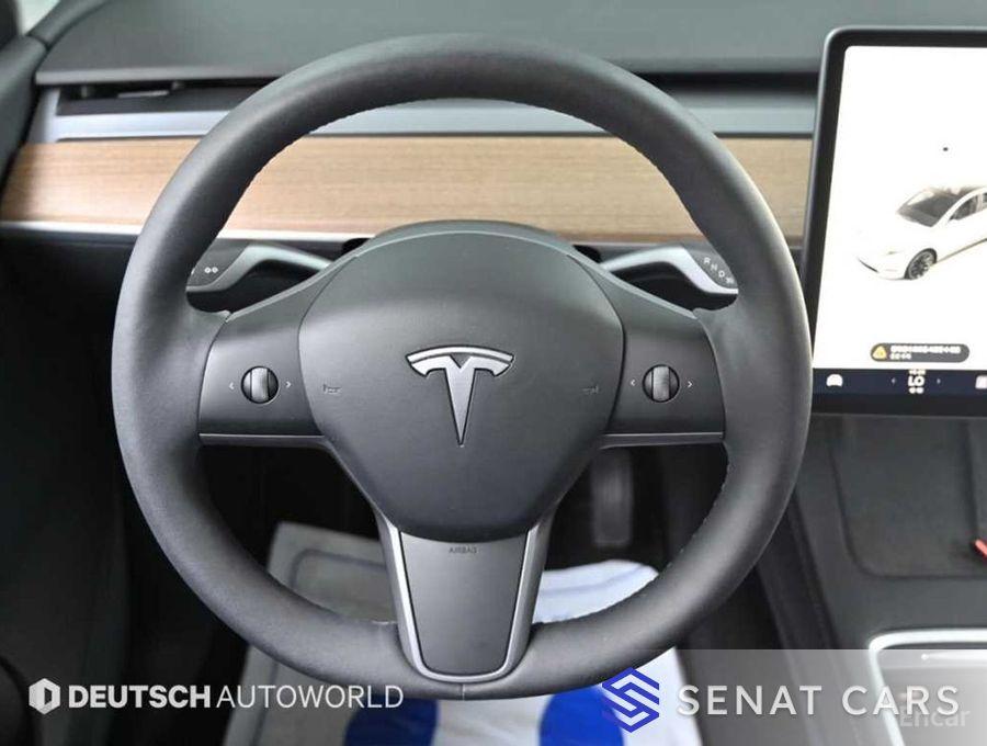 Tesla Model Y Long Range 2WD