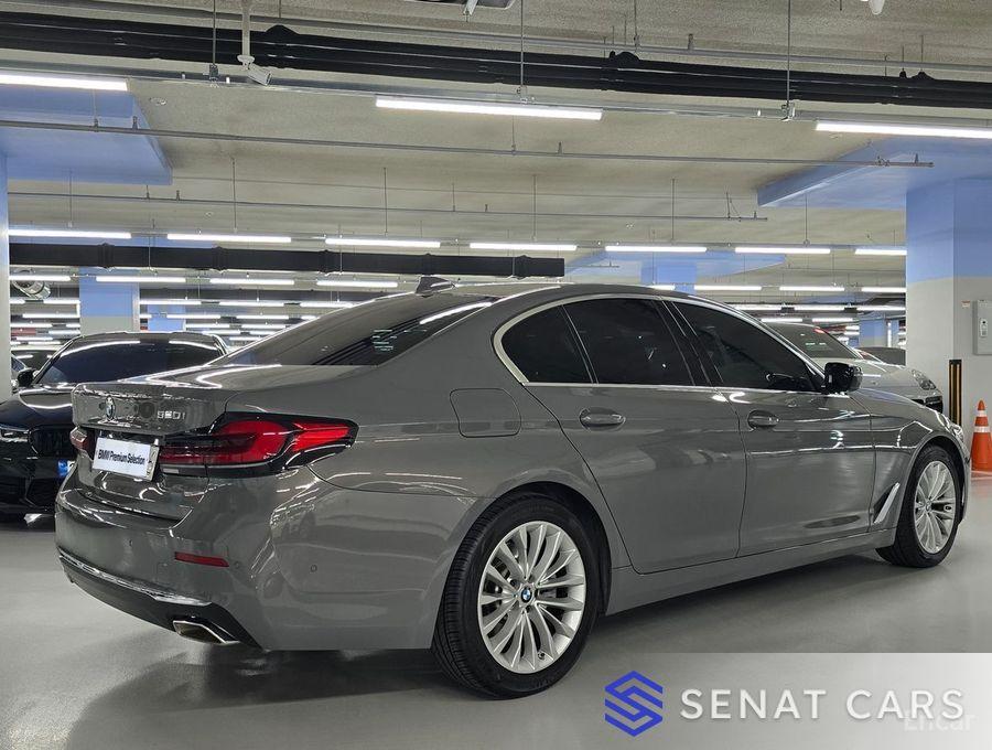 BMW 5-Series 520i Luxury 2WD