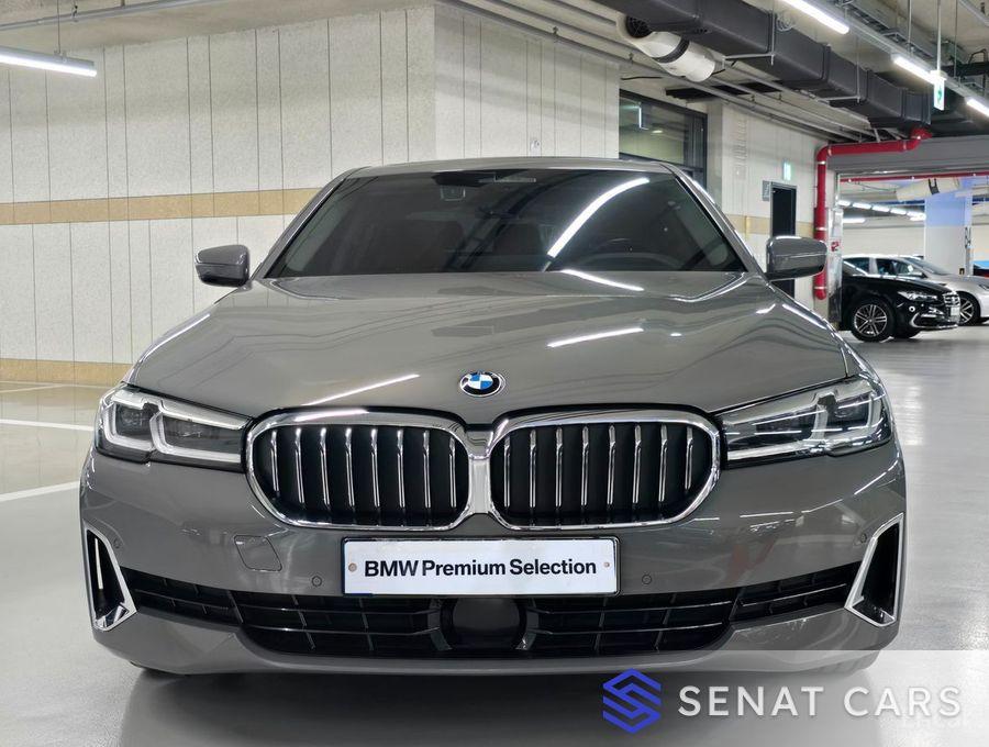 BMW 5-Series 520i Luxury 2WD