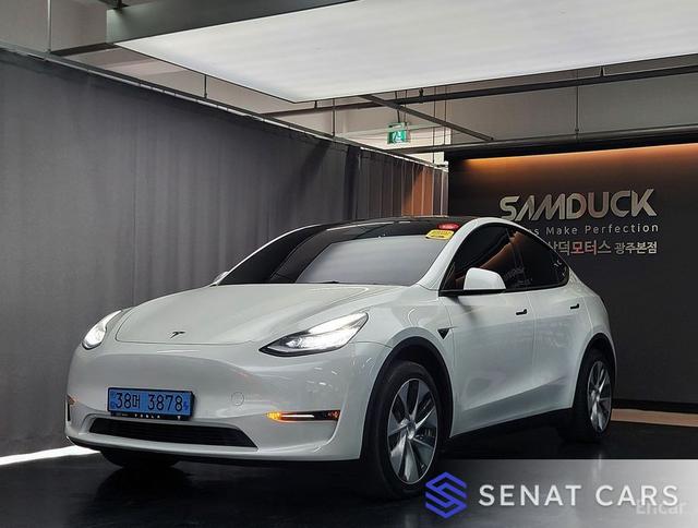 Tesla Model Y Long Range 2WD