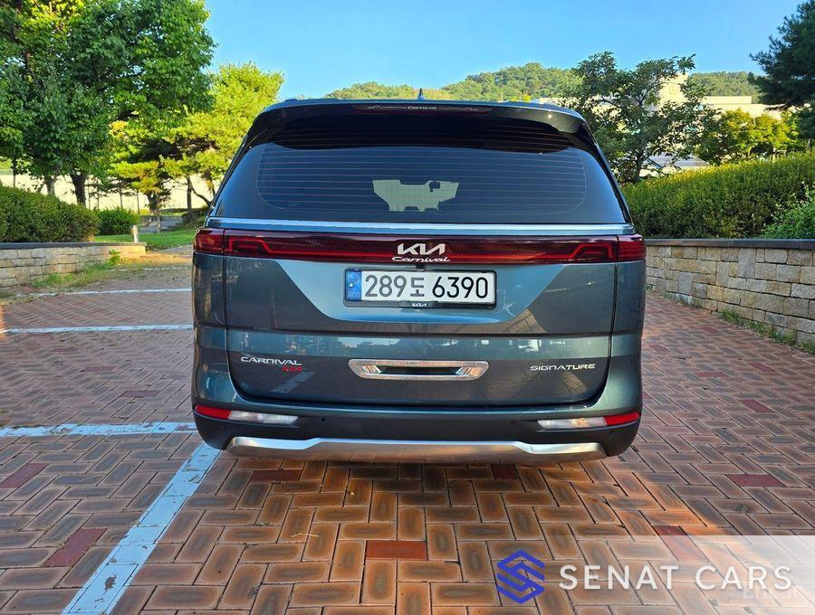 Kia Carnival 9-Seater Signature 2WD