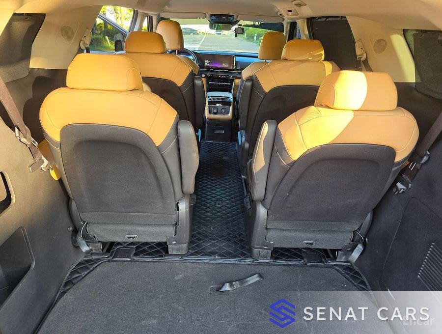 Kia Carnival 9-Seater Signature 2WD