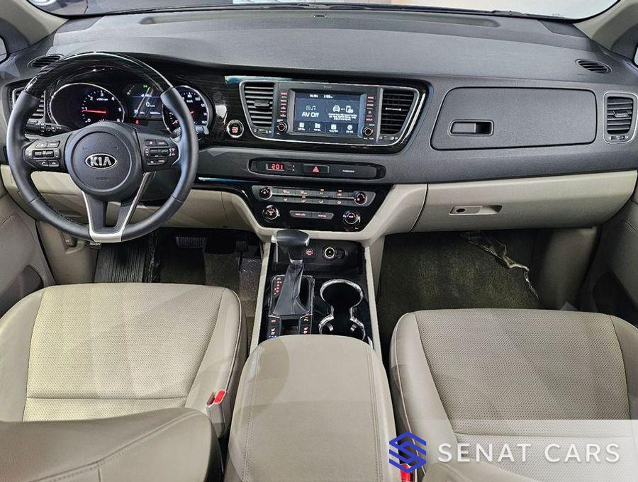 Kia Carnival 11-Seater Prestige 2WD