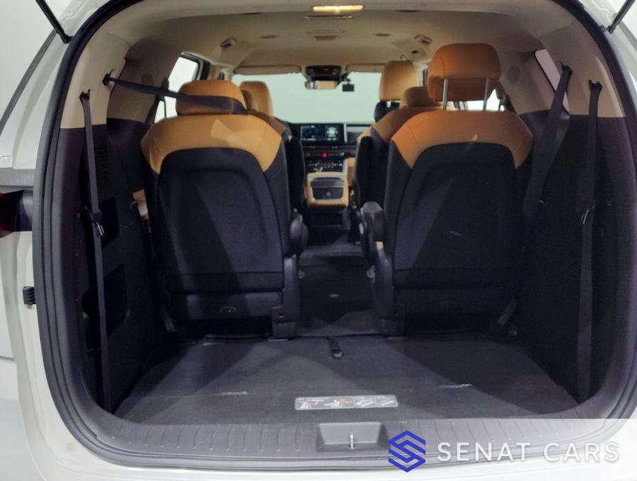 Kia Carnival 9-Seater Prestige 2WD