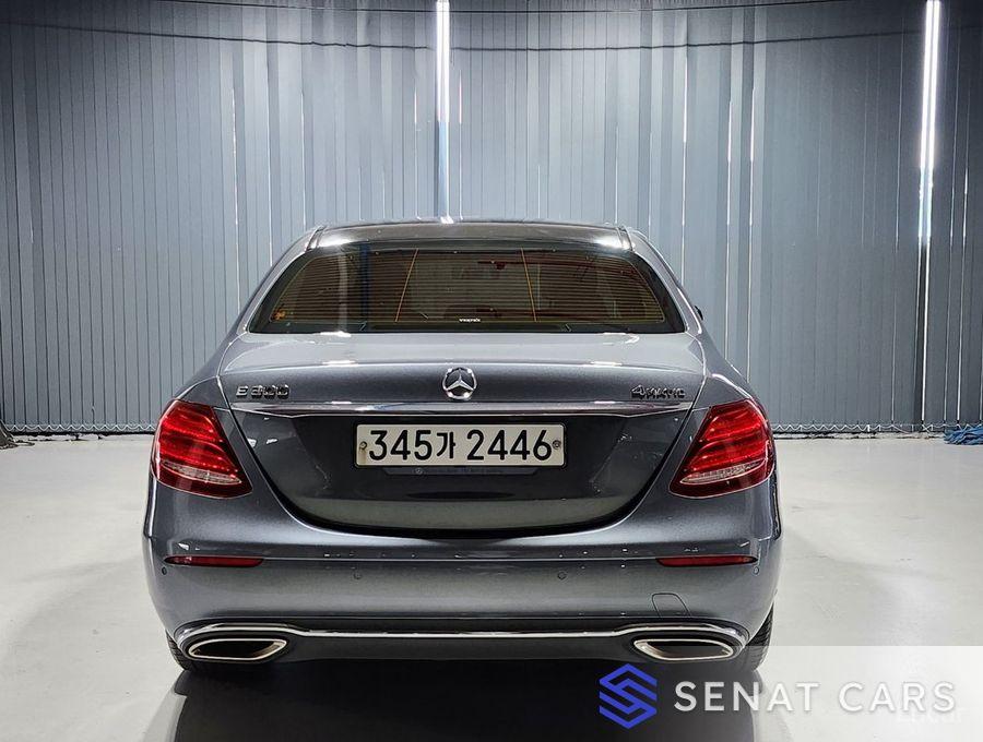 Mercedes-Benz E-Class E300 4MATIC Exclusive 4WD