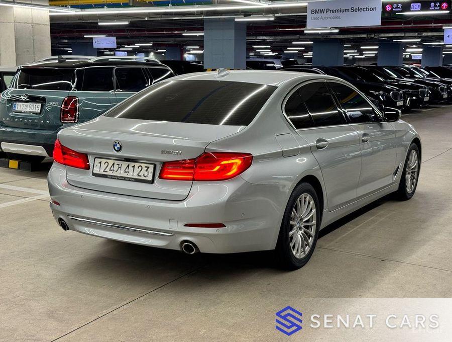 BMW 5-Series 520i Luxury 2WD