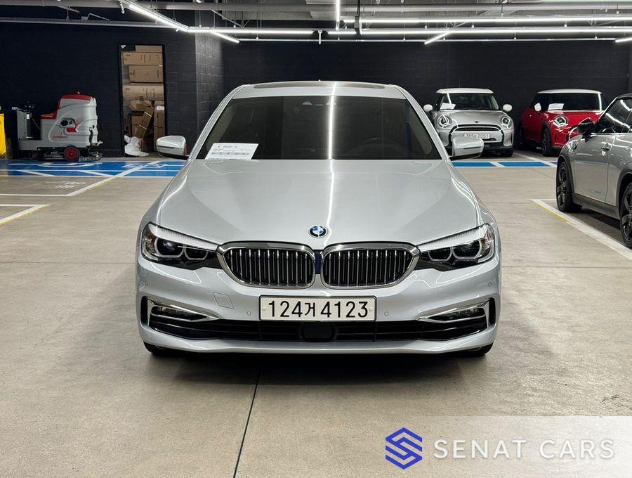 BMW 5-Series 520i Luxury 2WD