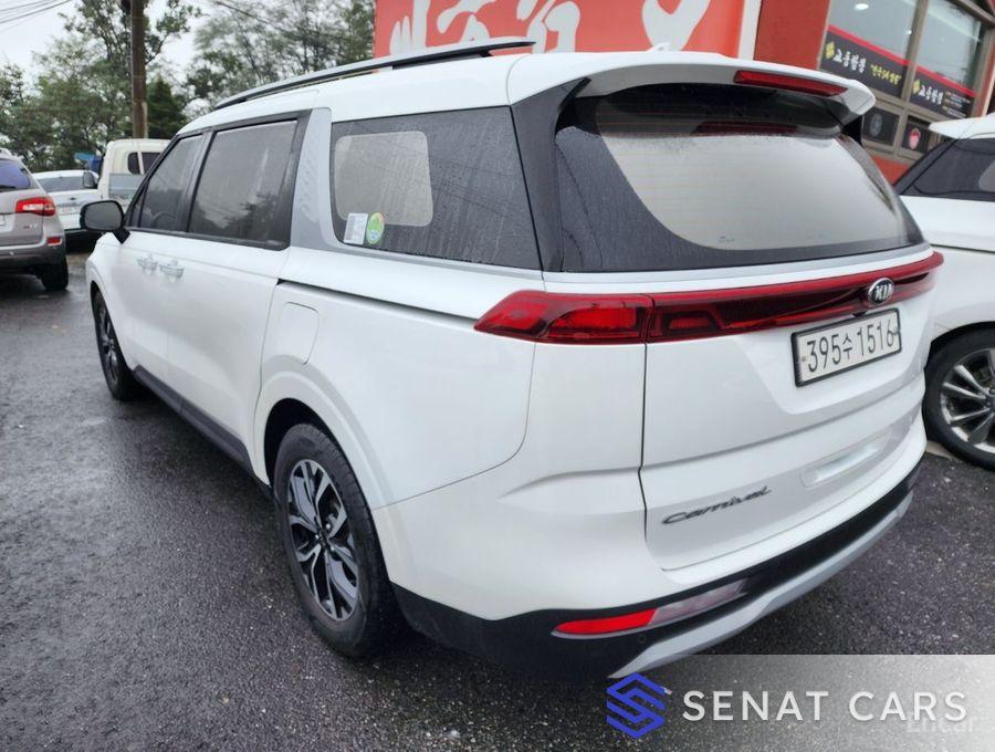 Kia Carnival 9-Seater Prestige 2WD