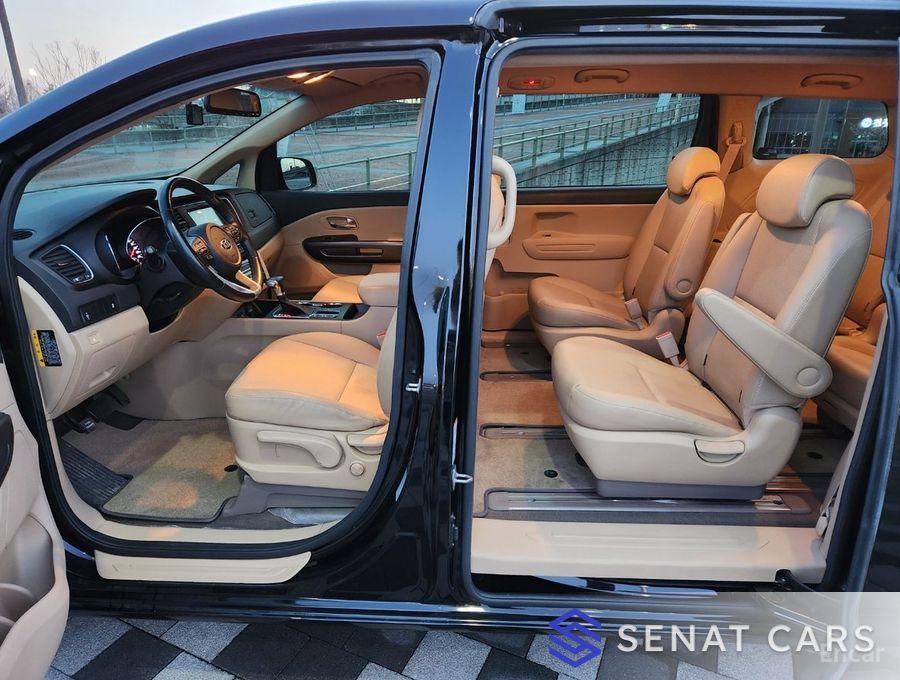 Kia Carnival 9-Seater Luxury 2WD