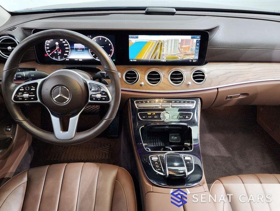 Mercedes-Benz E-Class E300 4MATIC Exclusive 4WD