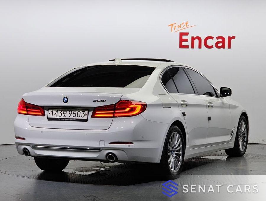 BMW 5-Series 520i Luxury 2WD