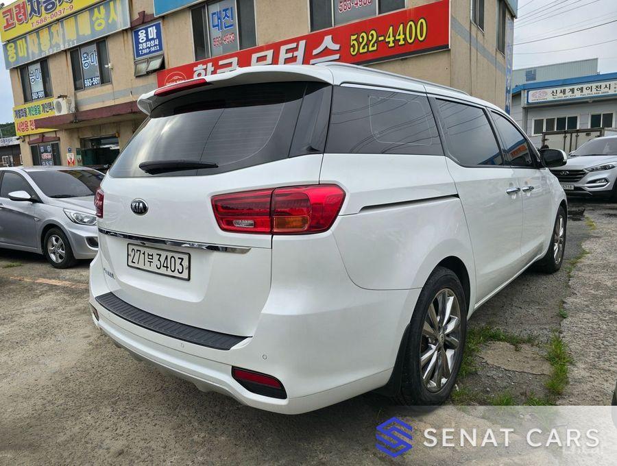 Kia Carnival 9-Seater Prstige 2WD