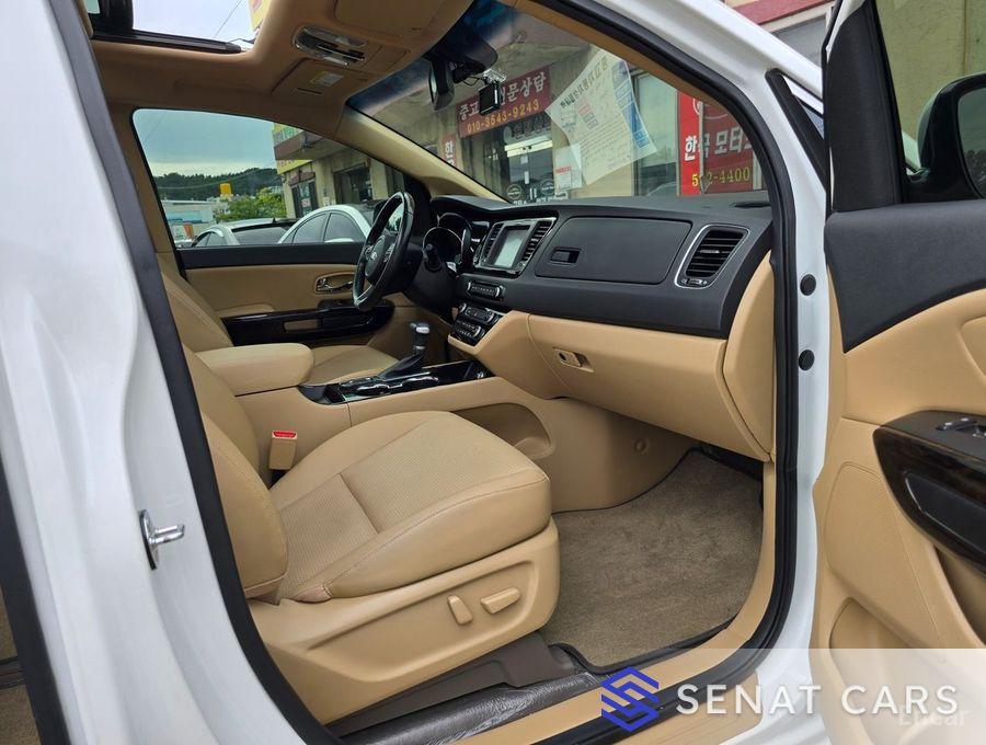 Kia Carnival 9-Seater Prstige 2WD