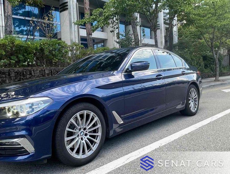 BMW 5-Series 520i Luxury 2WD