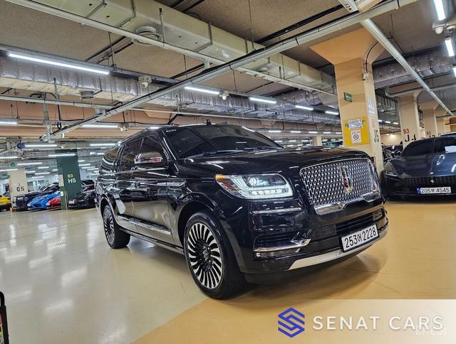 Lincoln Navigator 3.5L Black Label 2WD