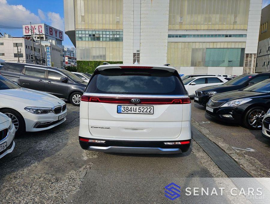 Kia Carnival 9-Seater Signature 2WD