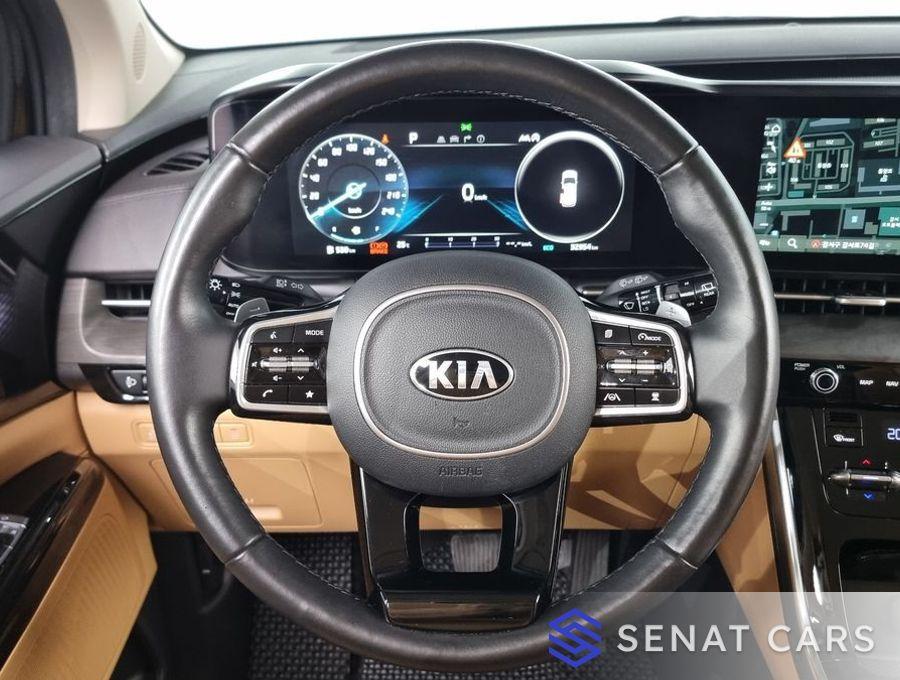 Kia Carnival 9-Seater Signature 2WD