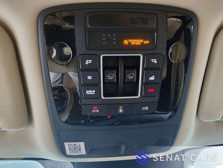 Kia Carnival 9-Seater Noblesse 2WD