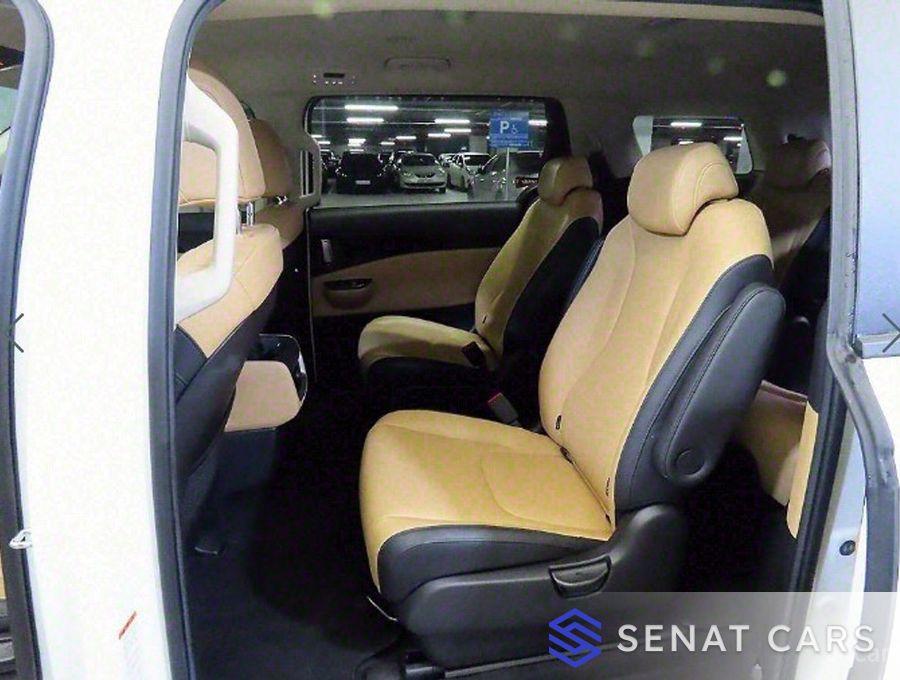 Kia Carnival 9-Seater Prestige 2WD