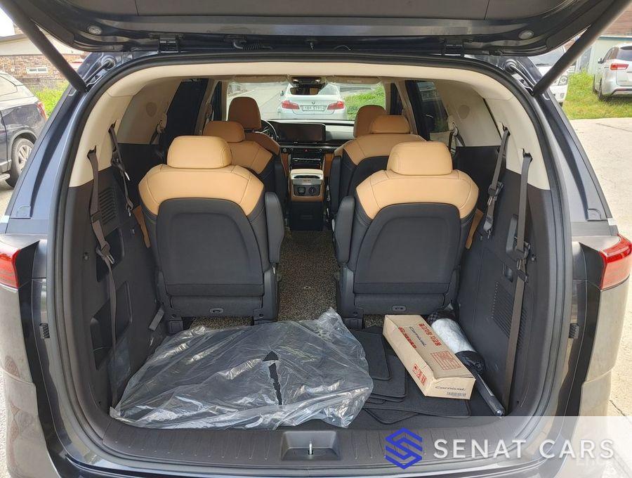 Kia Carnival 9-Seater Signature 2WD