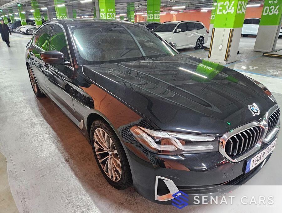 BMW 5-Series 520i Luxury 2WD