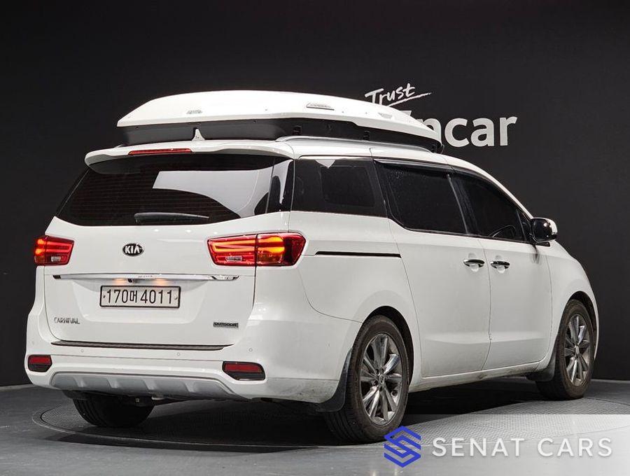 Kia Carnival 9-Seater Outdoor Prestige 2WD