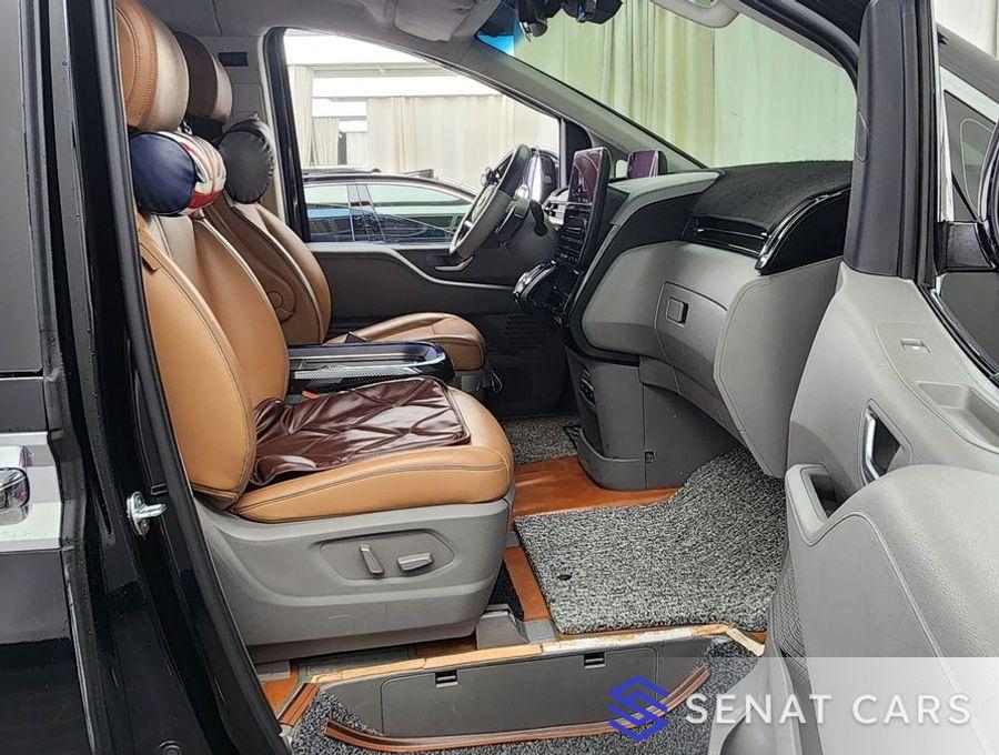 Hyundai Staria Lounge 9-Seater Inspiration 2WD