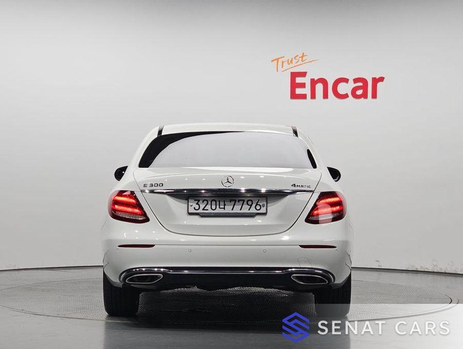 Mercedes-Benz E-Class E300 4MATIC Exclusive 4WD