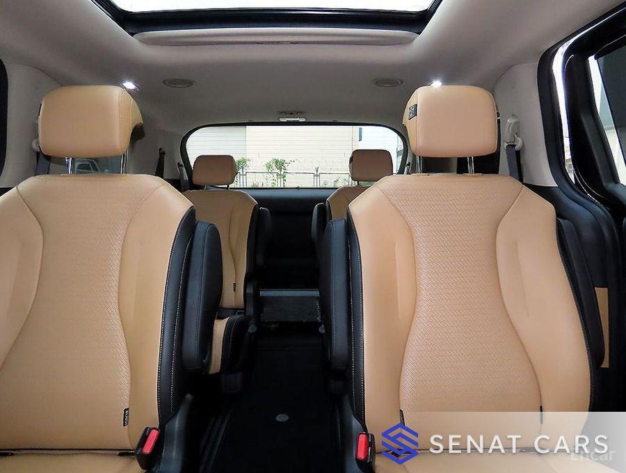 Kia Carnival Gasoline 9-Seater Signature 2WD