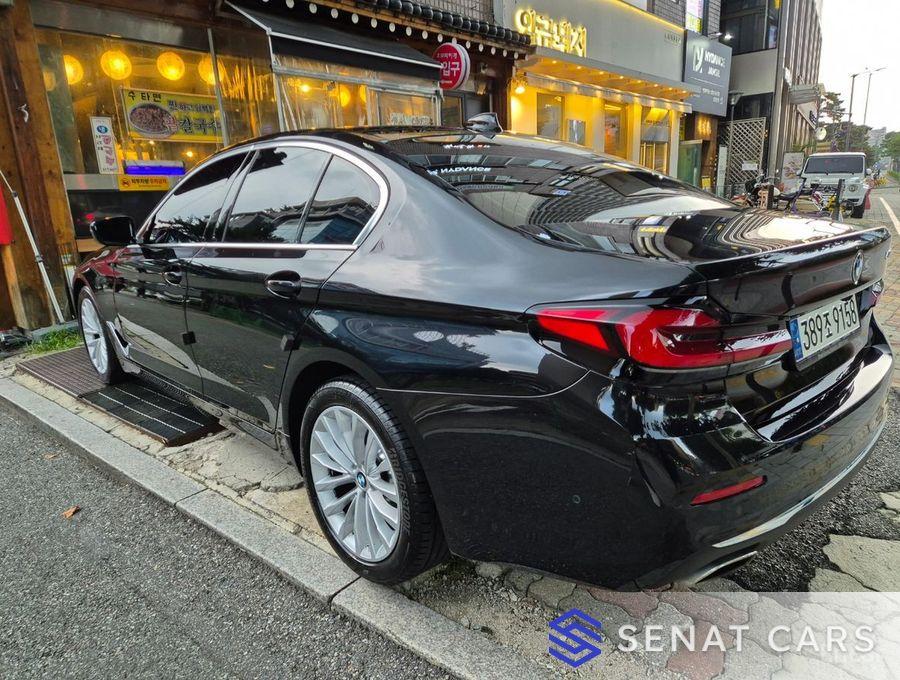 BMW 5-Series 520i Luxury 2WD